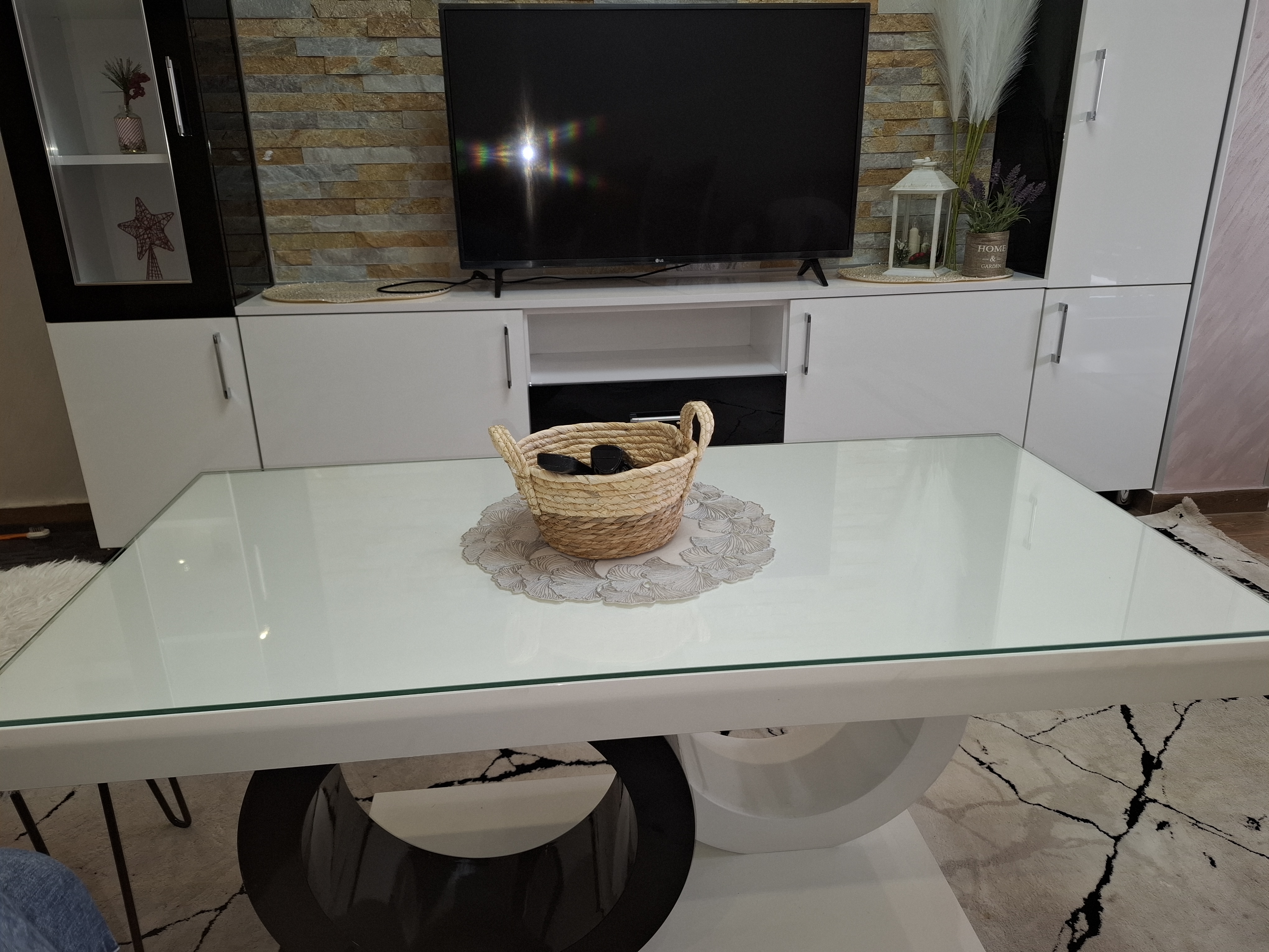 Izdavanje dvosoban stan u novogradnji na Vracaru