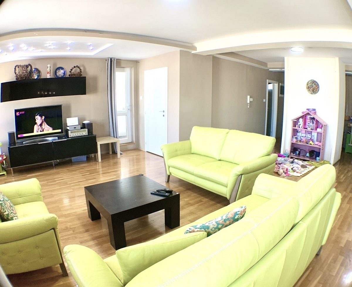 Prodajemo četvorosoban stan, Lion, 157m²
