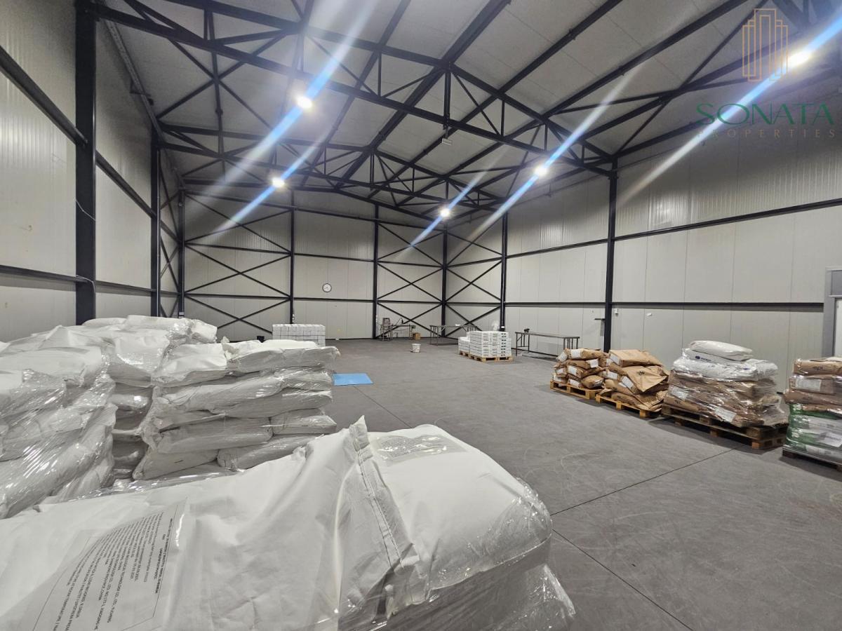 Magacin sa galerijom i parkingom od 400m2