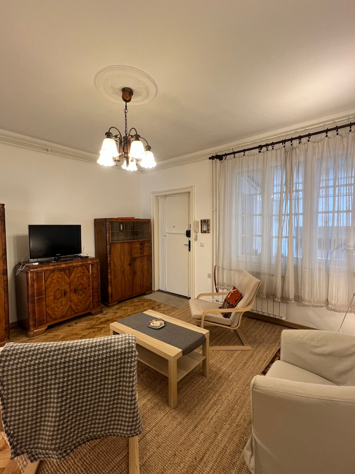 Trosoban salonac u Sarajevskoj