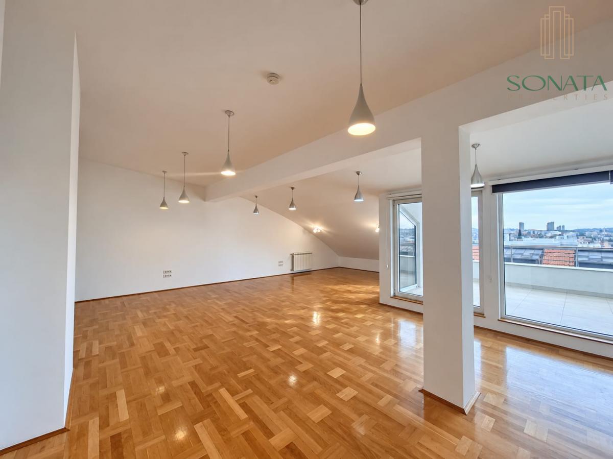 Stojana Protića – 170 m² – peti, poslednji sprat – garažno mesto
